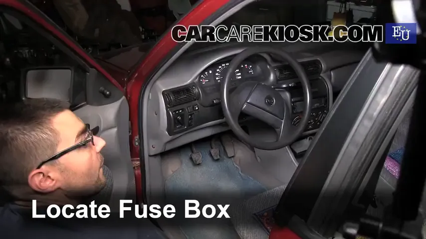1993 Opel Astra F 1.4L 4 Cyl. Fusible (interior) Control